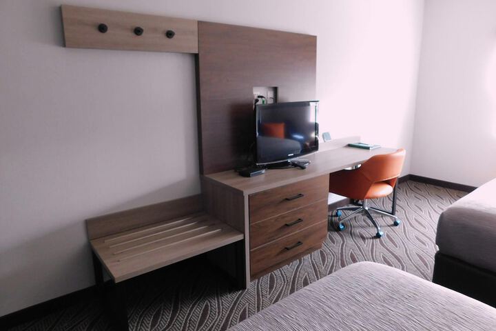 Room 27 of 50