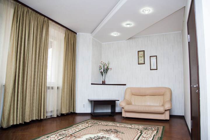 Room 15 of 77