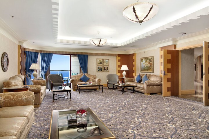 Room 36 of 110
