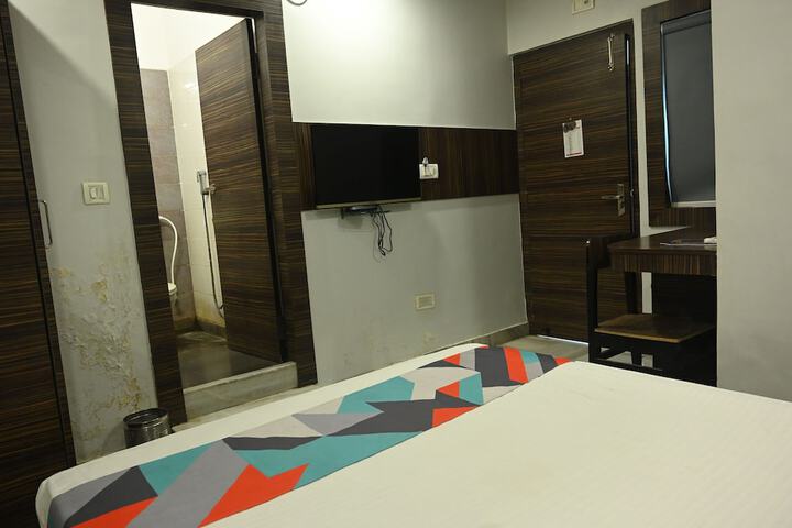 Room 18 of 30