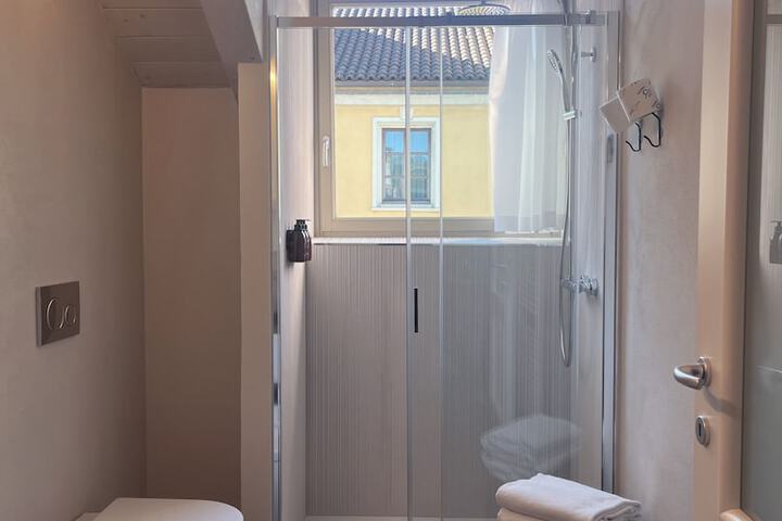 Room 29 of 51
