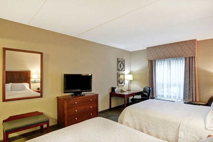 2 Double Beds (1 of 4)
