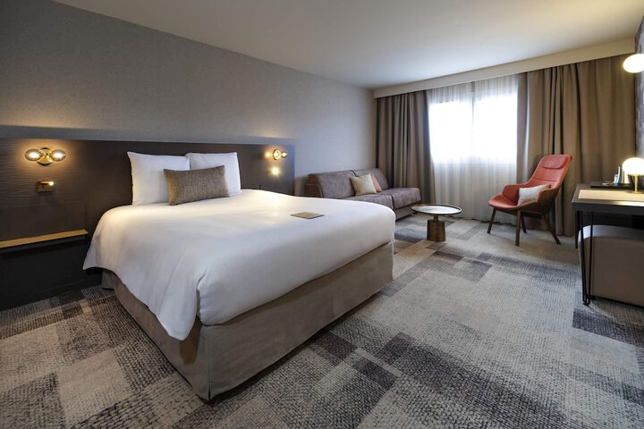 Room 4 of 85