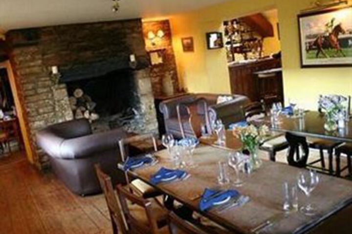 Dining 8 of 8