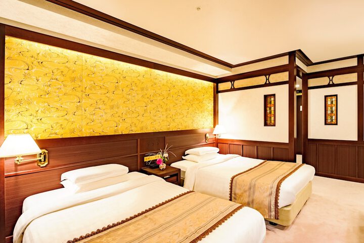 Room 28 of 117