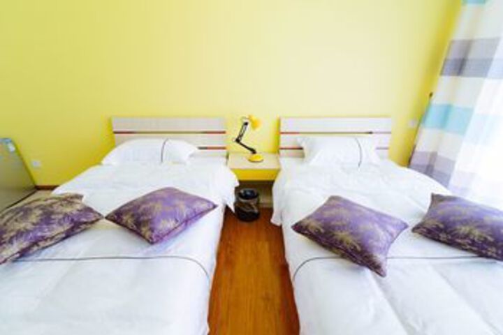 Room 20 of 36