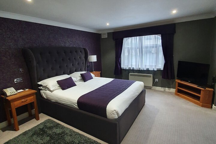 Room 9 of 41