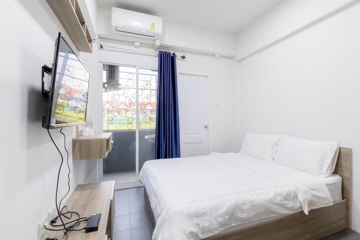 Room 4 of 34