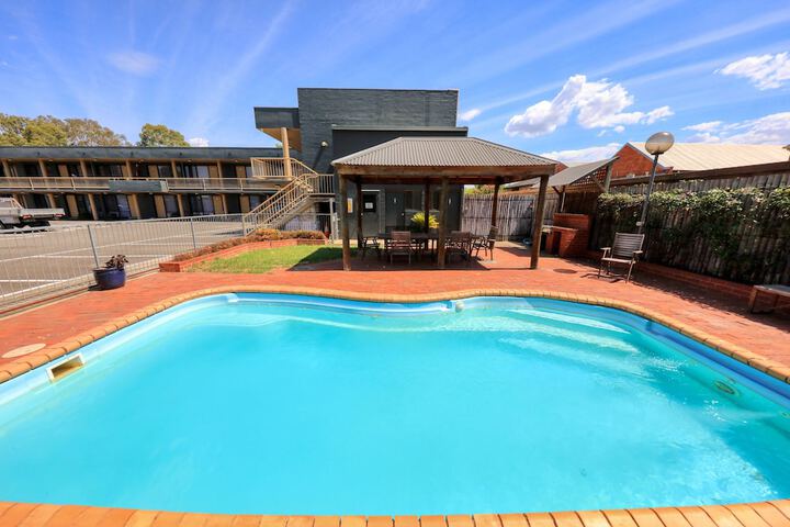 Pool Hotel