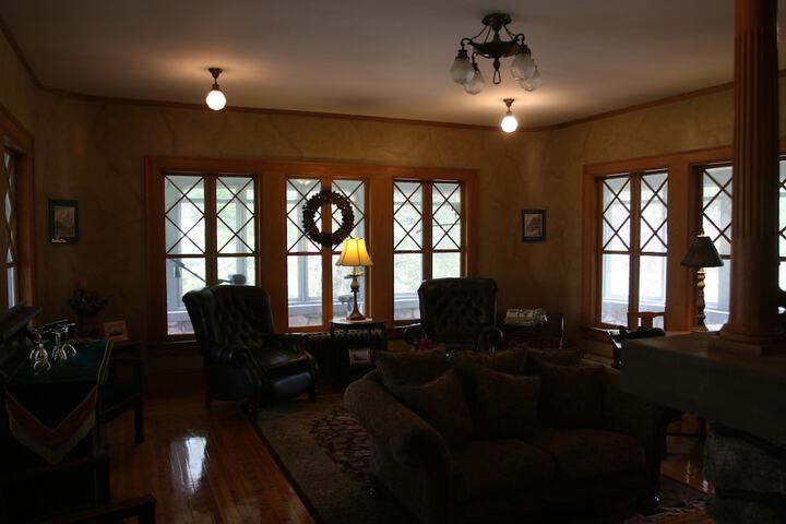 Entrance & Lobby