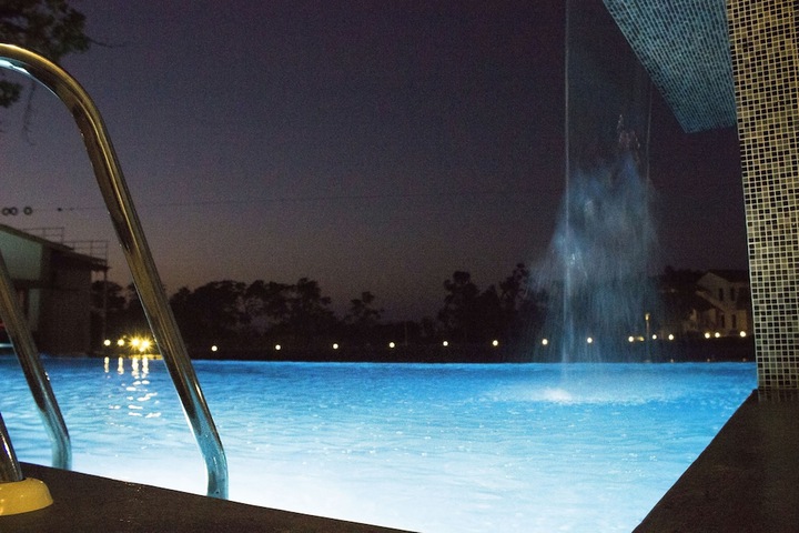 Pool 17 of 34