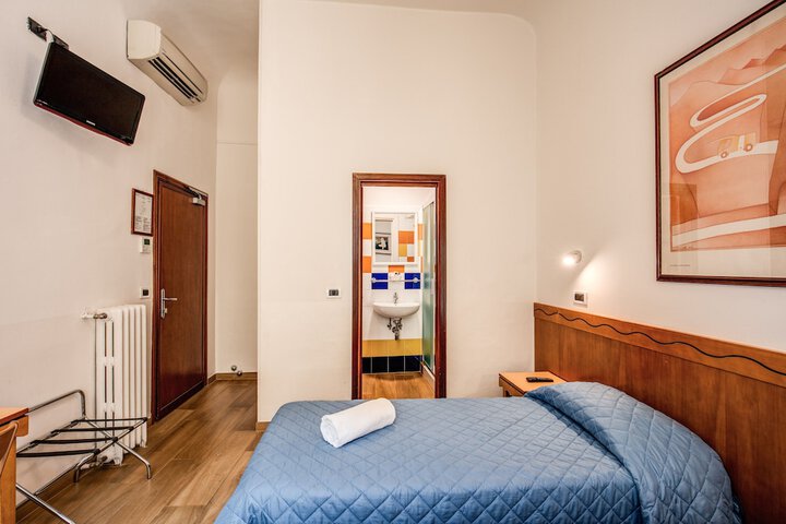 Room 6 of 21