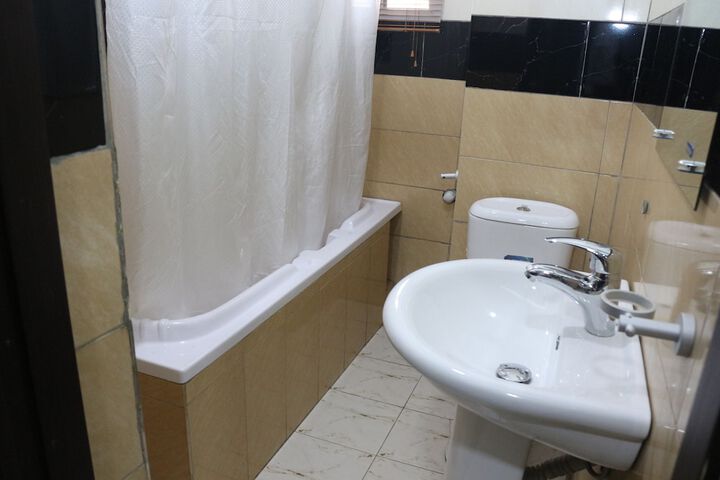 Room 17 of 21