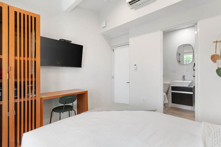 Room 14 of 123