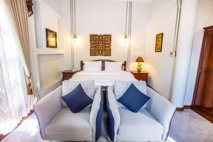 Room 8 of 73