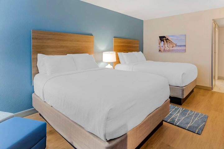 2 Queen Beds Microwave and Refrigerator Bathtub Full Breakfast (8 of 15)