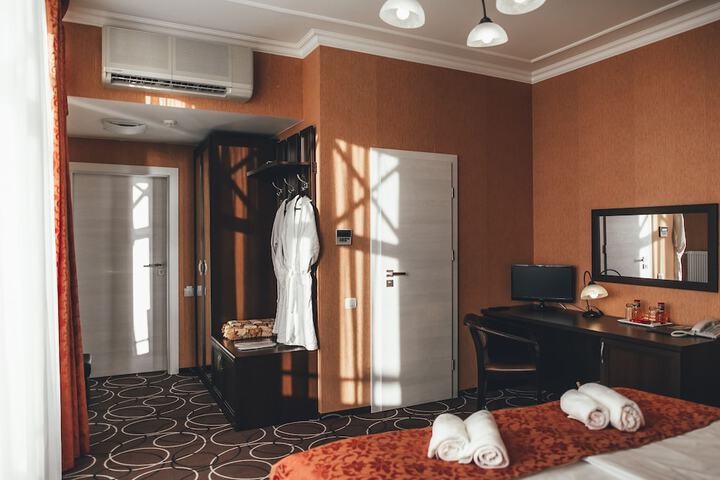 Room 20 of 63