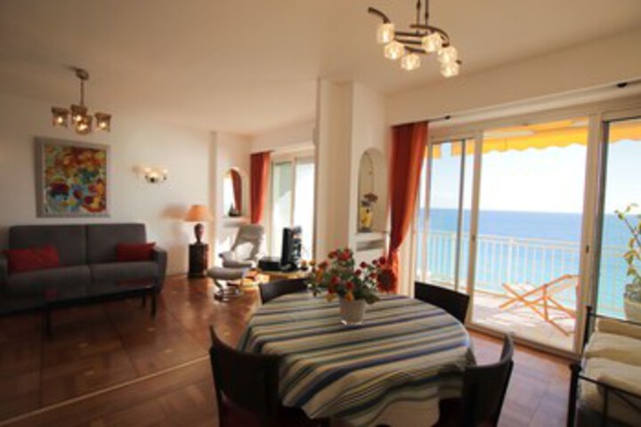 Room 8 of 20