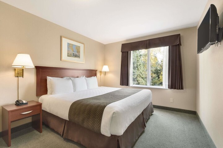 Room 5 of 27