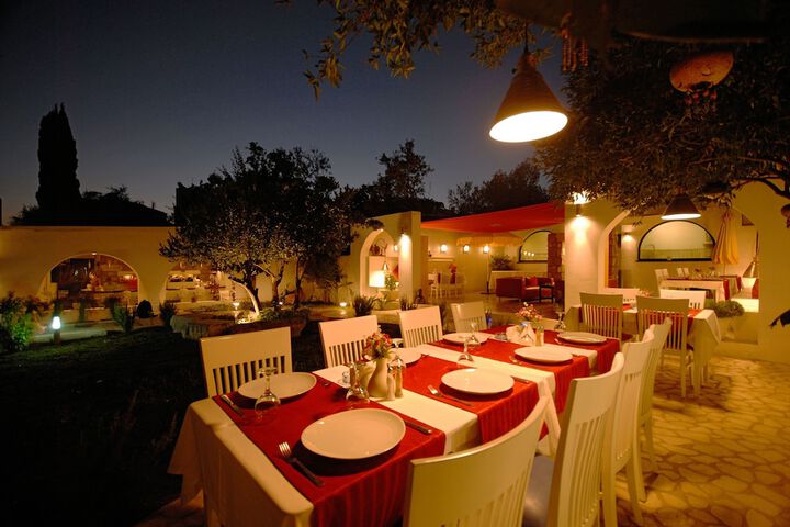 Dining 132 of 144