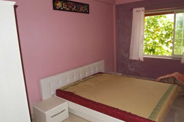 Room 6 of 37