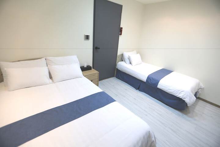 Room 19 of 61