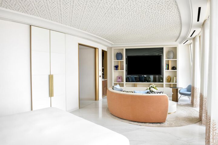 Room 21 of 61