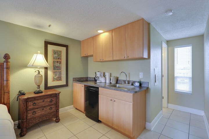 Private kitchenette