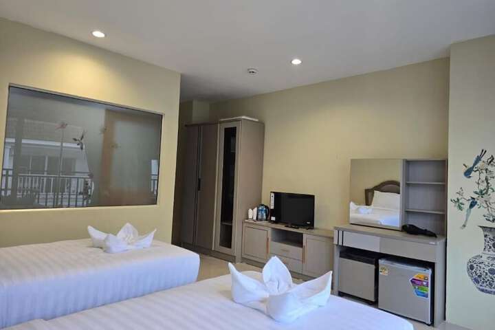Room 11 of 41