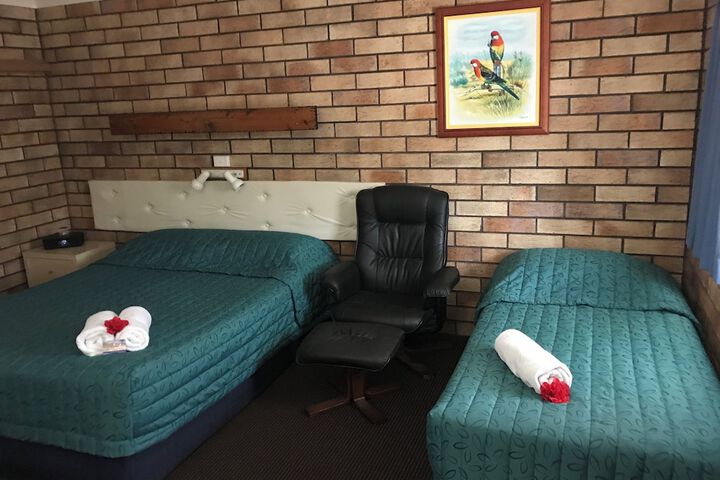 Room 19 of 33