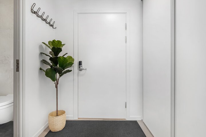 Room 45 of 76