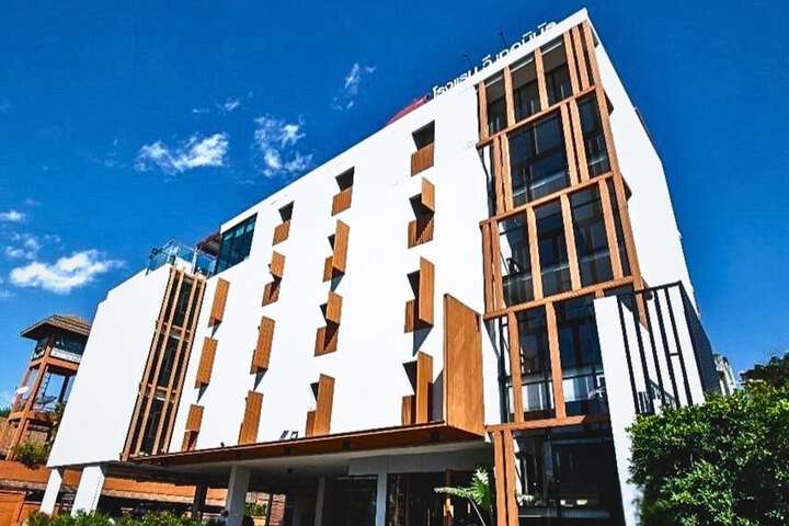 We Terminal Hotel