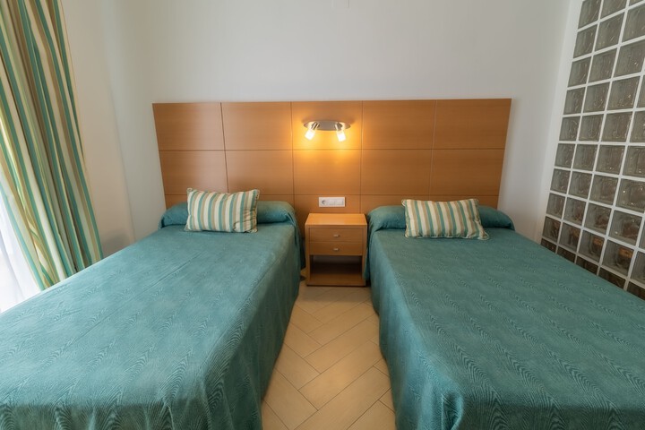 Room 48 of 74