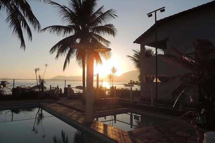 Pools & Facilities