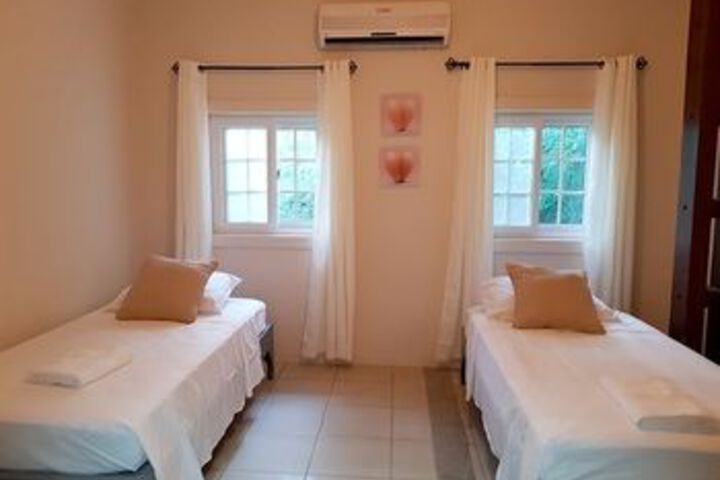Room 11 of 15