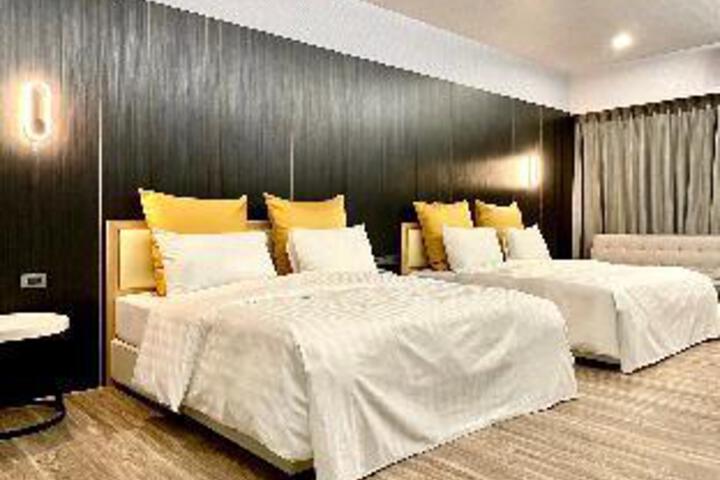 Room 15 of 17