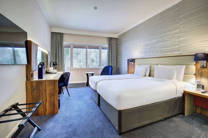 Room 50 of 192