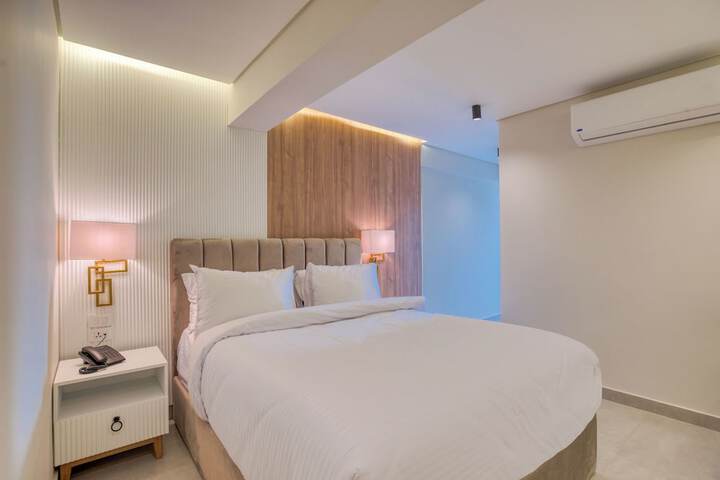 Room 18 of 65