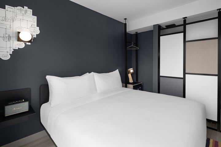 Room 3 of 30
