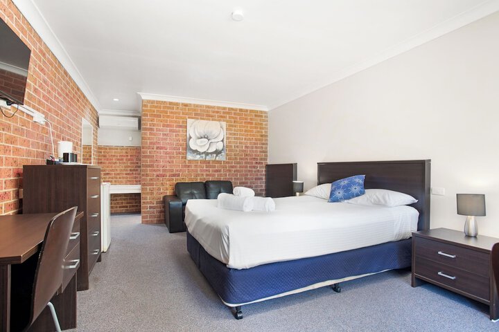 Room 6 of 20