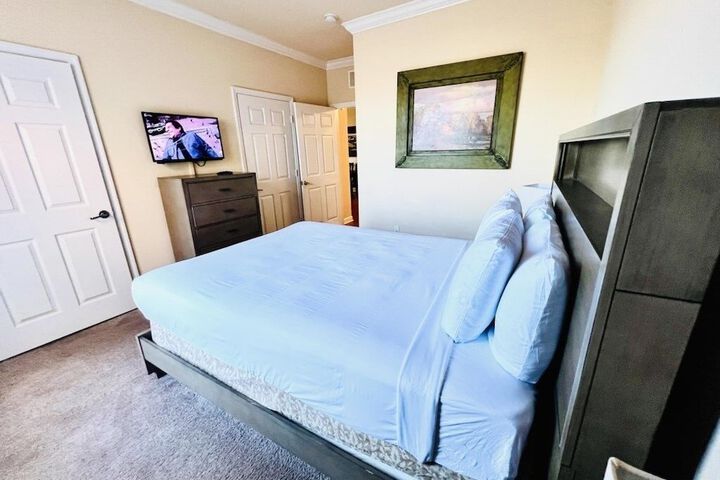 Room 7 of 24