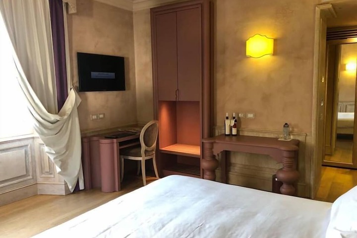 Room 12 of 71