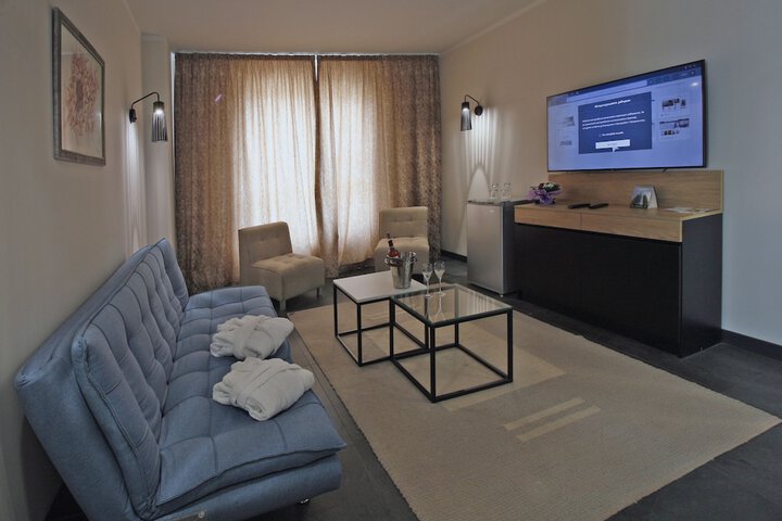 Room 16 of 47