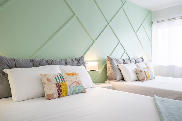 Room 3 of 21