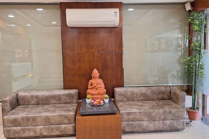 Hotel Interior 6 of 32