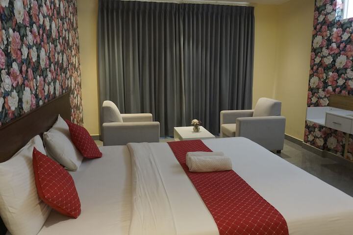 Room 16 of 128