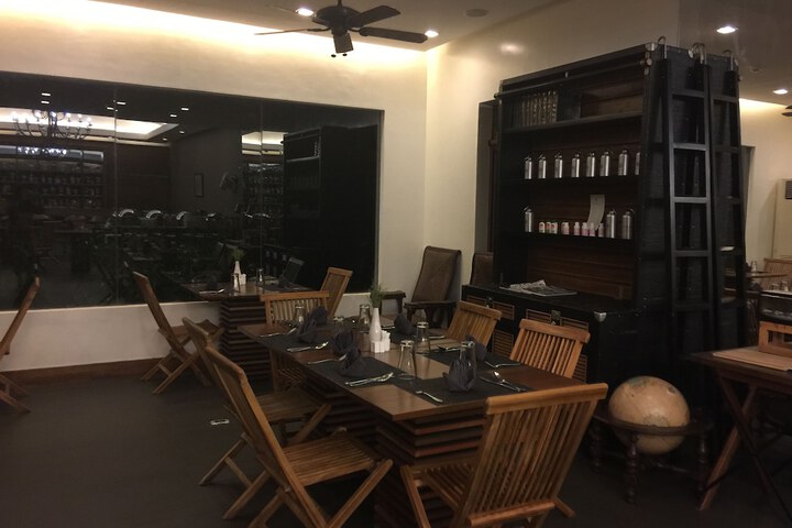 Dining 71 of 104