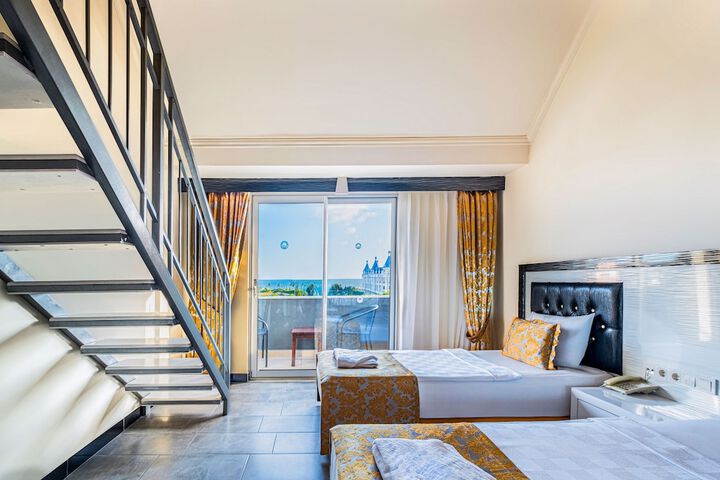 Room 28 of 170