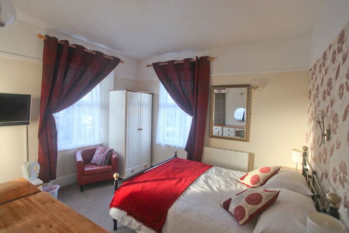 Room 7 of 62