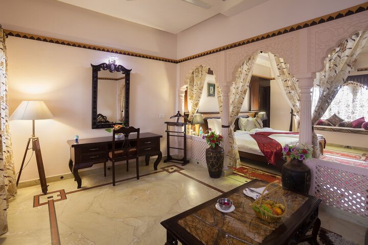 Room 3 of 12